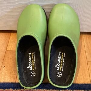 VGUC Sloggers Garden Clogs